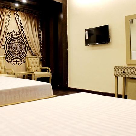 Hotel Visit Inn Executive Lahore Buitenkant foto